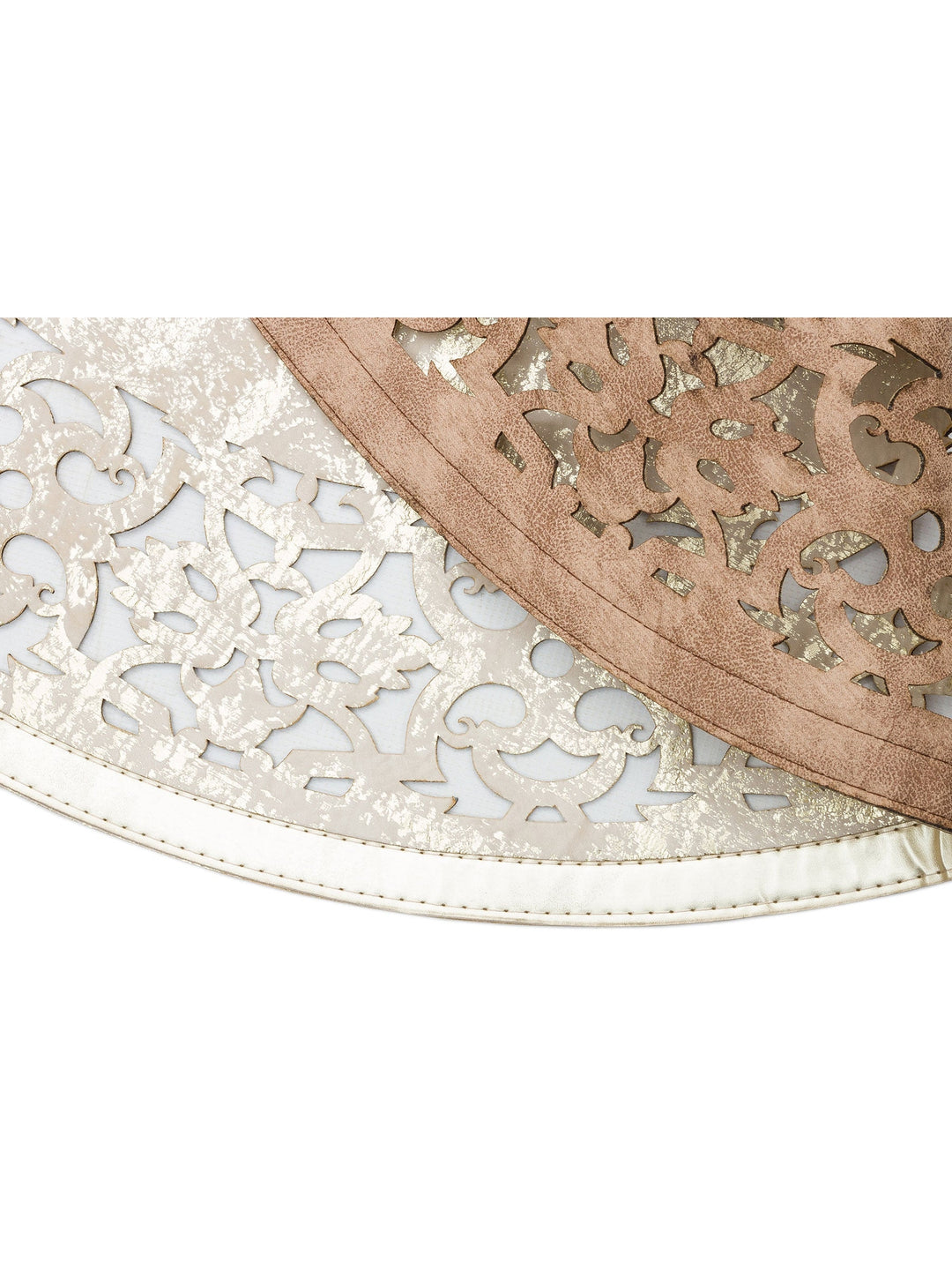 Gravür Klasik Ve Modern İşleme ve Oymaya Sahip Parlak Bordürlü Suni Deri Halı 01 CREAM GOLD Q - Carpetdocia
