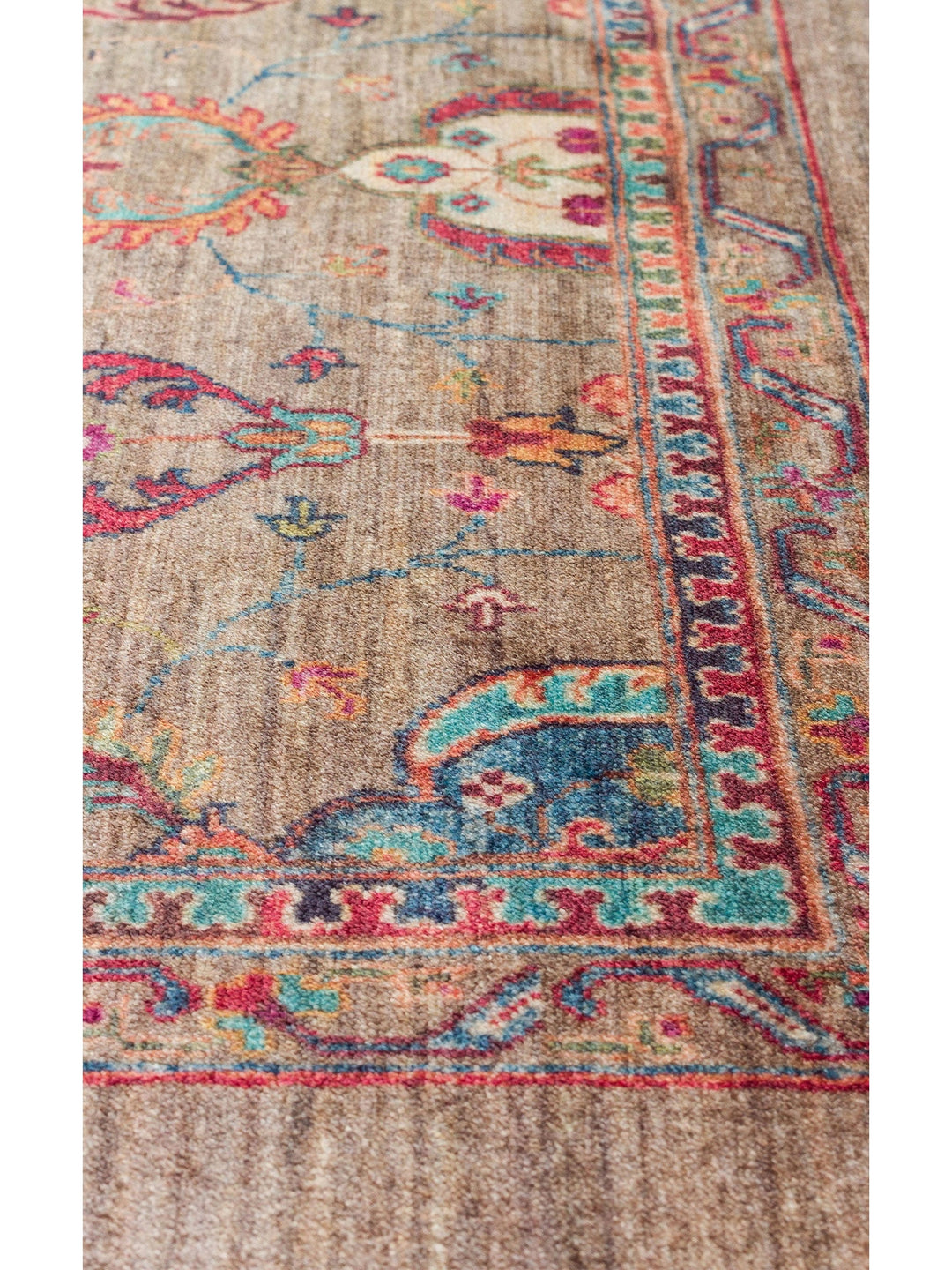 Historic Serisi Kaymaz Antik Desenli Salon Oturma Odası Koridor Mutfak Yıkanabilir Halı 07 OLIVE - Carpetdocia