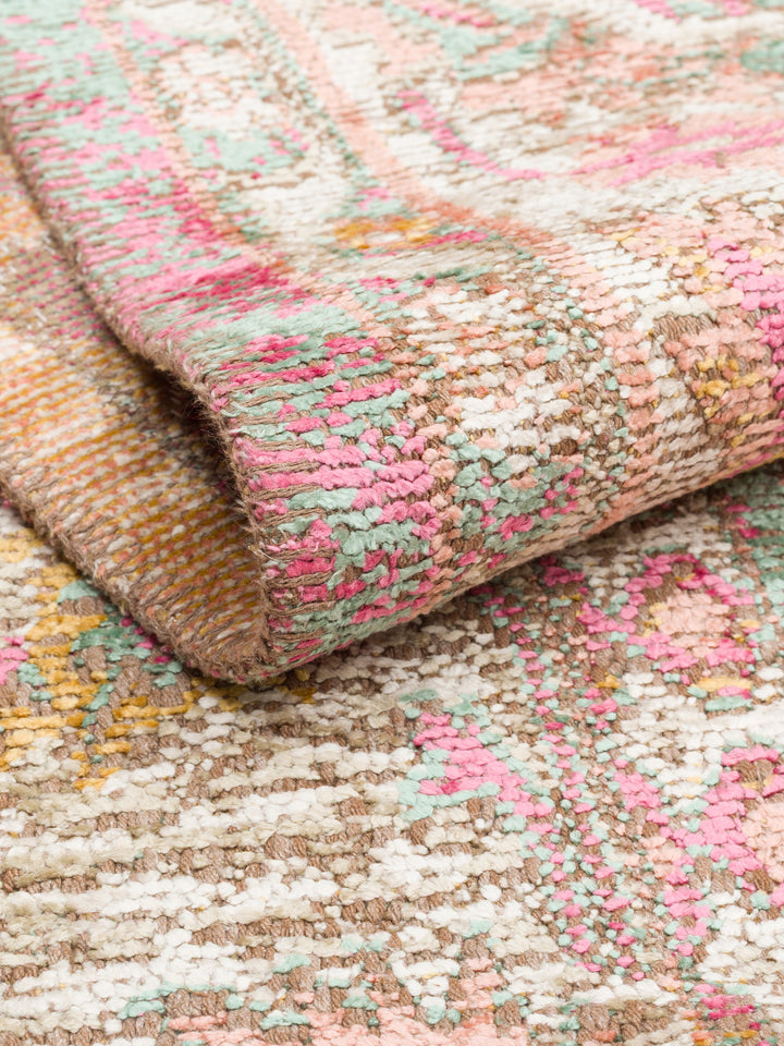 Ruggadocia Mahal Pembe Çiçek Desenli Halı detay