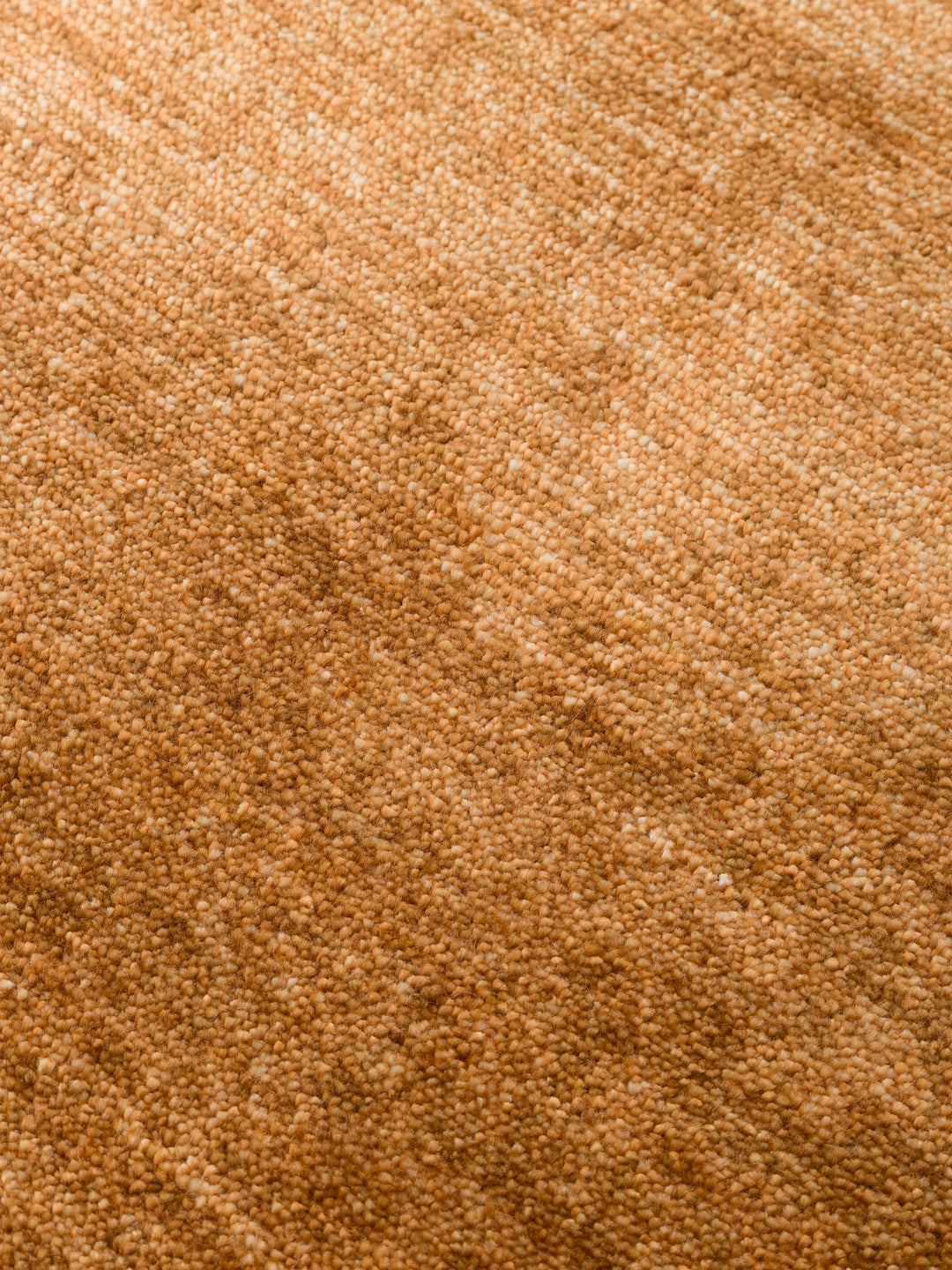 Victoria %100 TENCEL™ Lyocell El Emeği ile Üretilen Halı WARM TERRA doku detayı